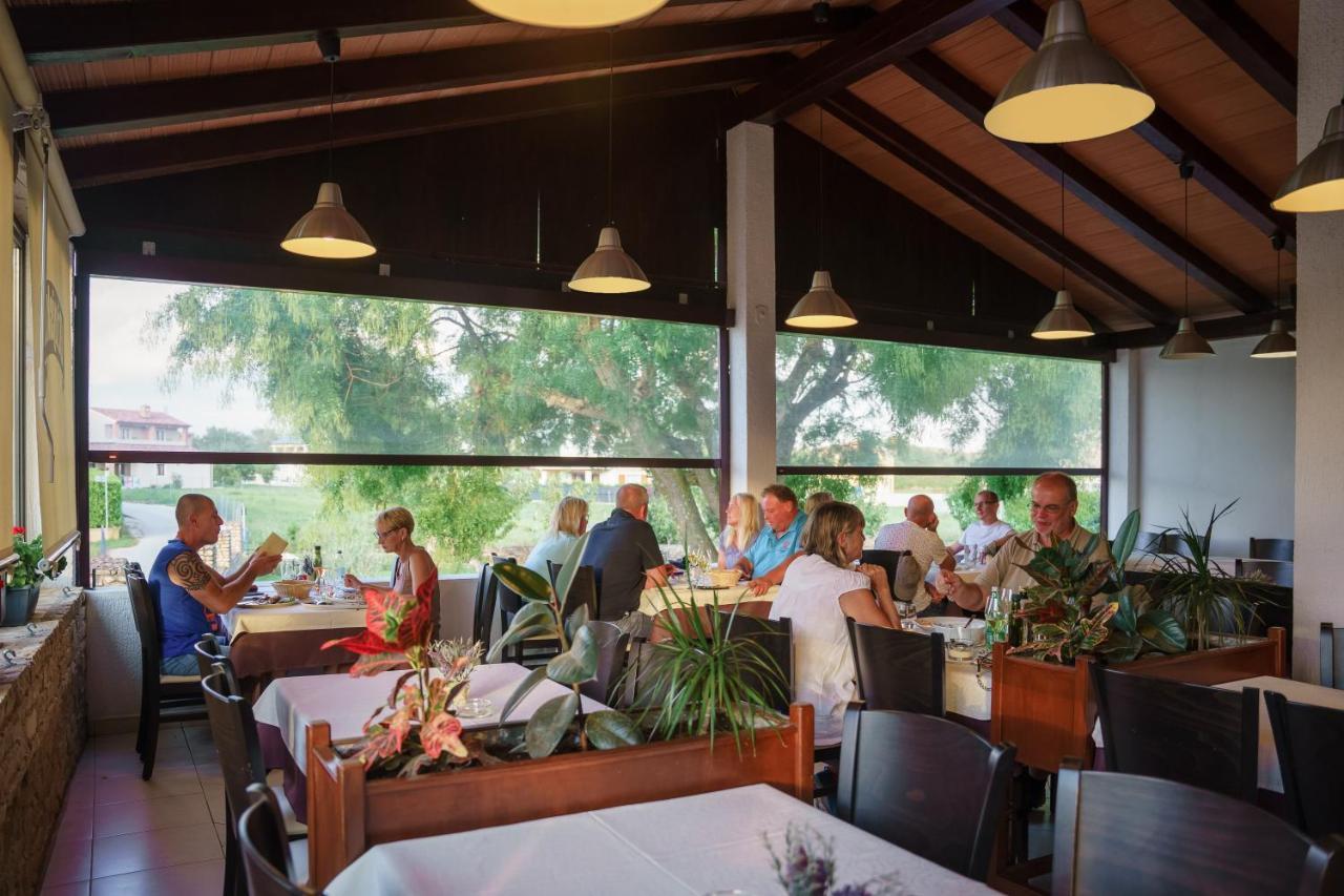 Hotel Giorgio Funtana Extérieur photo